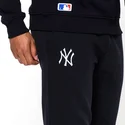 bukser-lange-bukser-marinebla-track-pant-fra-new-york-yankees-mlb-af-new-era