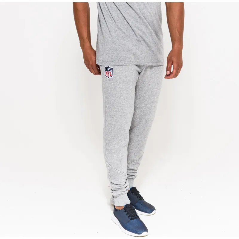 bukser-lange-bukser-gra-track-pant-fra-nfl-af-new-era bukser-lange-bukser-gra-track-pant-fra-nfl-af-new-era