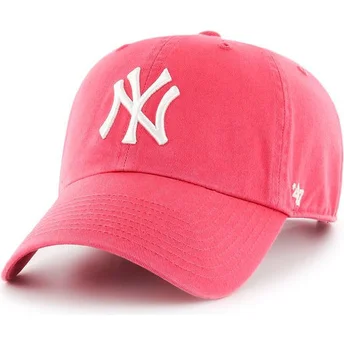 Lyserød buet kasket fra New York Yankees MLB Clean Up af 47 Brand