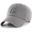kasketter-buet-gra-justerbar-rem-fra-new-york-yankees-mlb-af-47-brand