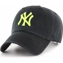 sort-bojet-kasket-med-gult-new-york-yankees-logo-mlb-clean-up-fra-47-brand