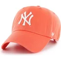 new-york-yankees-mlb-clean-up-kasket-med-buet-skygge-i-grapefrugt-orange-fra-47-brand