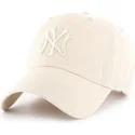 buet-kasket-creme-med-creme-logo-fra-new-york-yankees-mlb-clean-up-fra-47-brand