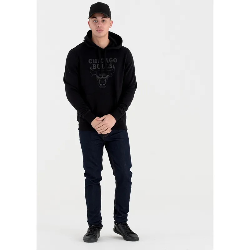 sweatshirt-med-haette-sort-pullover-hoody-fra-chicago-bulls-nba-af-new-era