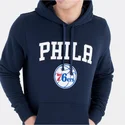 sweatshirt-med-haette-marinebla-pullover-hoody-fra-philadelphia-76ers-nba-af-new-era
