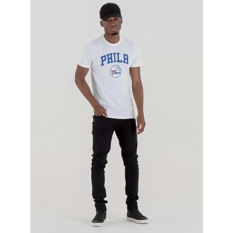 t-shirt-kort-aerme-hvid-de-fra-philadelphia-76ers-nba-af-new-era t-shirt-kort-aerme-hvid-de-fra-philadelphia-76ers-nba-af-new-era