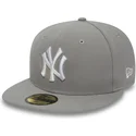 kasketter-flad-gra-tilpasset-59fifty-essential-fra-new-york-yankees-mlb-af-new-era