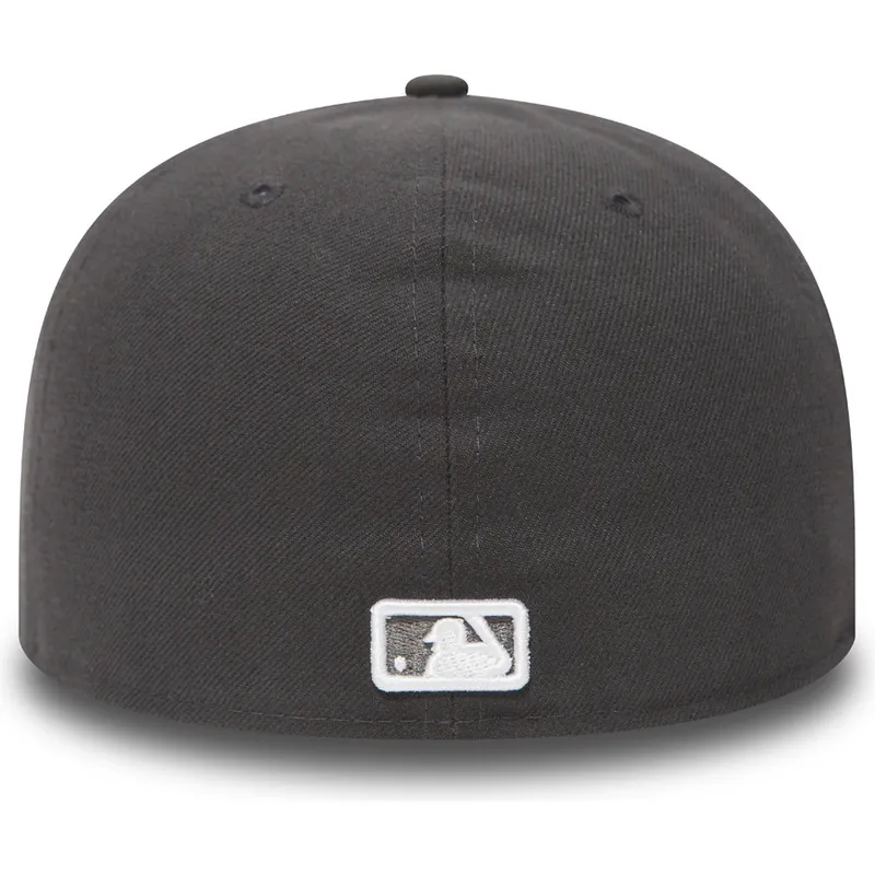 flad-kasket-sten-tilpasset-59fifty-essential-fra-new-york-yankees-mlb-fra-new-era