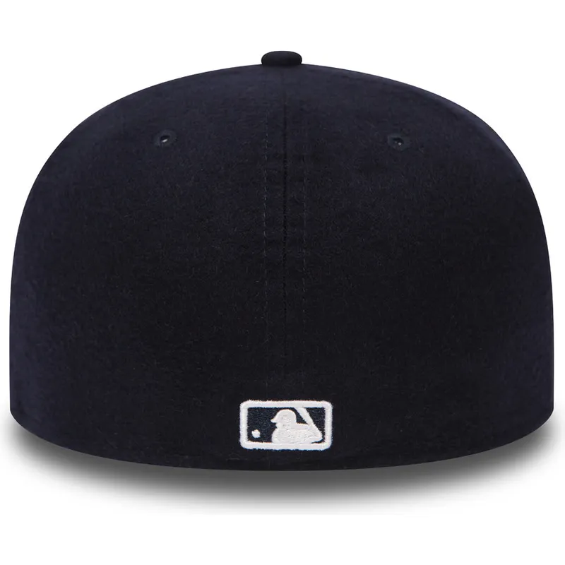 kasketter-flad-marinebla-tilpasset-59fifty-camel-hair-fra-new-york-yankees-mlb-af-new-era