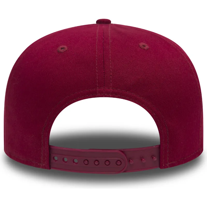 kasketter-flad-rod-snapback-til-barn-9fifty-classic-fra-cleveland-cavaliers-nba-af-new-era