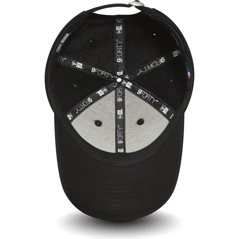 kasketter-buet-sort-justerbar-rem-9forty-satin-patch-fra-new-york-yankees-mlb-af-new-era