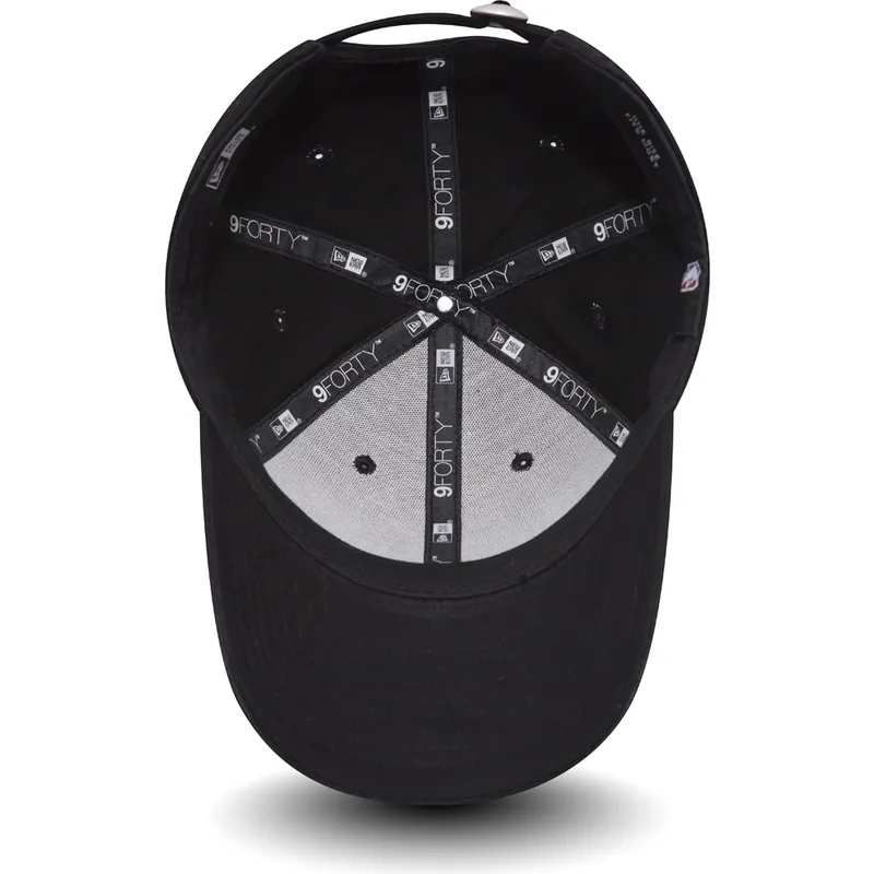 kasketter-buet-sort-justerbar-rem-9forty-felt-infill-fra-brooklyn-nets-nba-af-new-era