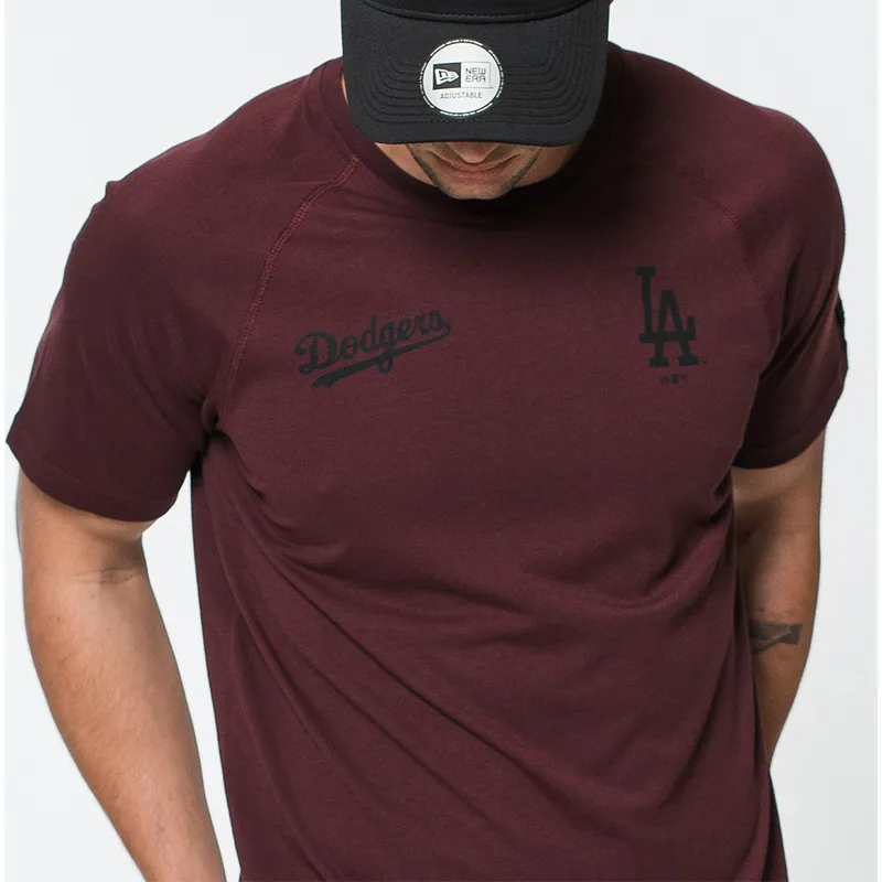 t-shirt-kort-aerme-rod-granate-tech-series-fra-los-angeles-dodgers-mlb-af-new-era