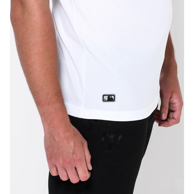 t-shirt-kort-aerme-hvid-stealth-fra-new-york-yankees-mlb-af-new-era