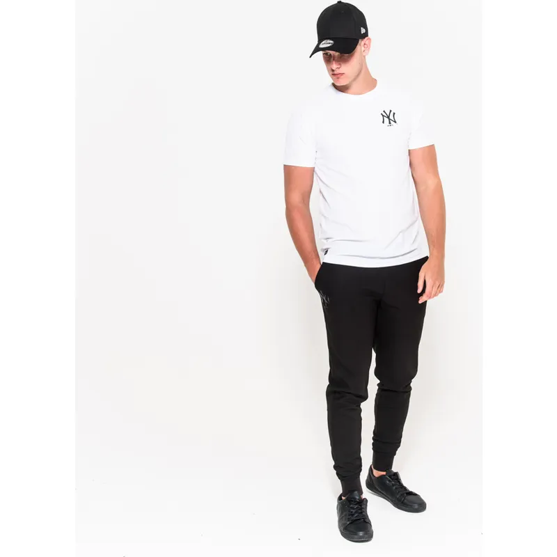 t-shirt-kort-aerme-hvid-stealth-fra-new-york-yankees-mlb-af-new-era