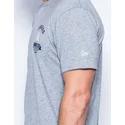 t-shirt-kort-aerme-gra-badge-fra-new-york-yankees-mlb-af-new-era