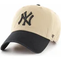 beige-bojet-kasket-med-skygge-og-sort-new-york-yankees-logo-mlb-clean-up-two-tone-fra-47-brand
