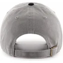 gra-buet-kasket-med-skygge-og-sort-new-york-yankees-logo-mlb-clean-up-two-tone-fra-47-brand
