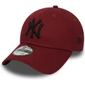 rod-justerbar-buet-kasket-med-sort-logo-9forty-essential-fra-new-york-yankees-mlb-fra-new-era