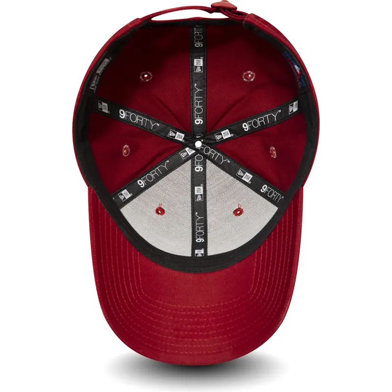 kasketter-buet-rod-justerbar-rem-negro-9forty-essential-fra-new-york-yankees-mlb-af-new-era