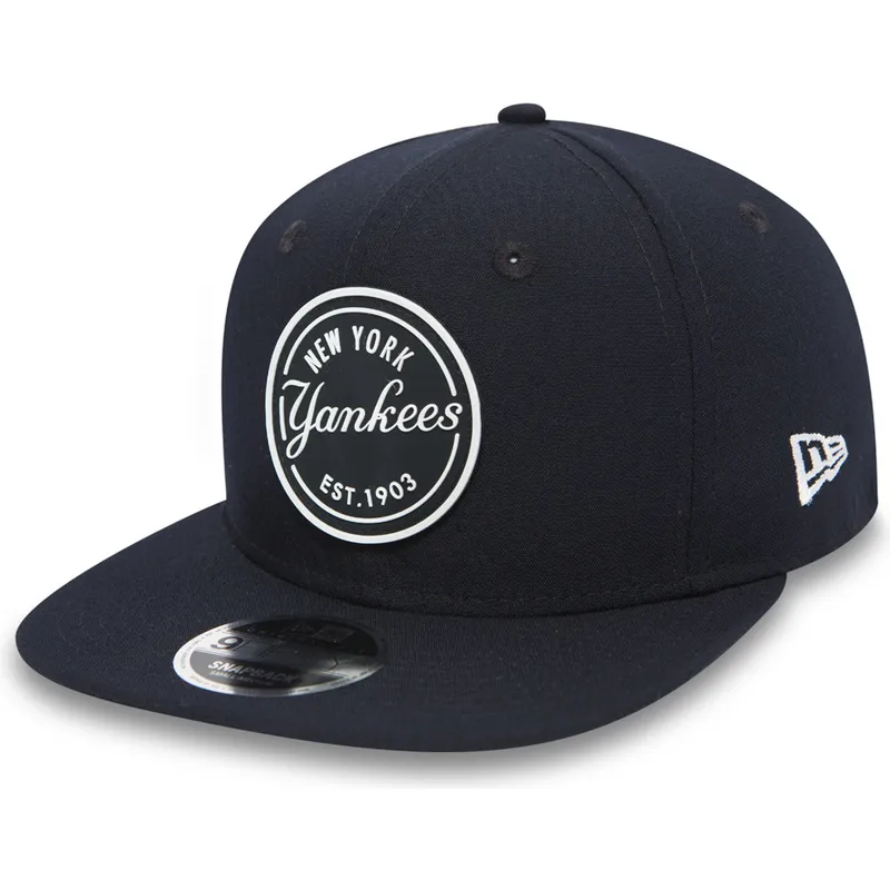 sort-snapback-9fifty-flad-kasket-med-gummiemblem-af-new-york-yankees-mlb-fra-new-era