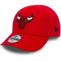 kasketter-buet-rod-justerbar-rem-til-barn-9forty-essential-fra-chicago-bulls-nba-af-new-era