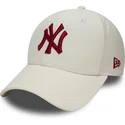hvid-buet-snapback-kasket-med-bordeaux-logo-9fifty-nylon-pre-curved-fit-new-york-yankees-mlb-fra-new-era