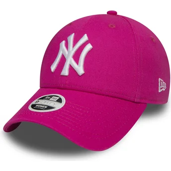 justerbar-9forty-essential-lyserod-buet-kasket-fra-new-york-yankees-mlb-af-new-era