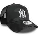 new-era-new-york-yankees-mlb-essential-camo-a-frame-sort-camouflage-trucker-kasket-med-hvidt-logo