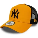 orange-trucker-cap-with-black-logo-league-essential-a-frame-new-york-yankees-mlb-by-new-era