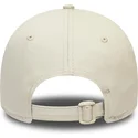 beige-justerbar-buet-kasket-9twenty-food-filet-fra-new-era