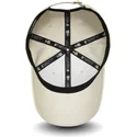 beige-justerbar-buet-kasket-9twenty-food-filet-fra-new-era