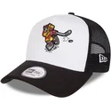 gorra-trucker-hvid-og-sort-character-sports-a-frame-goofy-ice-hockey-disney-fra-new-era
