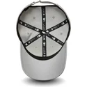 gra-justerbar-9forty-stack-logo-boston-red-sox-mlb-kasket-med-buet-skygge-fra-new-era