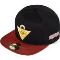 sort-og-rod-snapback-fladskygget-kasket-rompecabezas-del-milenio-yu-gi-oh-fra-difuzed