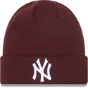huer-rod-granate-cuff-beanie-league-essential-fra-new-york-yankees-mlb-af-new-era