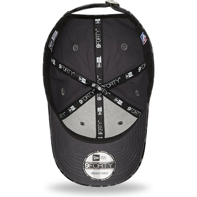 kasketter-buet-camouflage-justerbar-rem-negro-9forty-all-over-camo-fra-chicago-bulls-nba-af-new-era