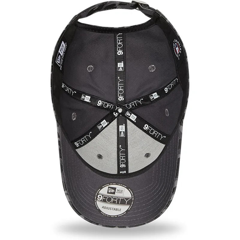 buet-kasket-sort-camouflage-justerbar-9forty-all-over-camo-fra-new-york-yankees-mlb-fra-new-era