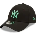 new-era-mlb-new-york-yankees-9forty-league-essential-sort-justerbar-kasket-med-gron-logo