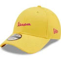 justerbar-gul-buet-kasket-9forty-essential-fra-vespa-piaggio-af-new-era