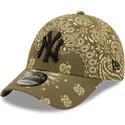 justerbar-gron-buet-kasket-9forty-paisley-print-new-york-yankees-mlb-fra-new-era