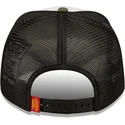 gorra-trucker-hvid-sort-og-gron-a-frame-character-sports-med-snurre-snup-looney-tunes-fra-new-era