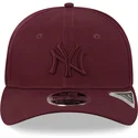 new-york-yankees-mlb-new-era-9fifty-stretch-snap-granatrod-snapback-kasket-med-buet-skygge-og-granatrodt-logo