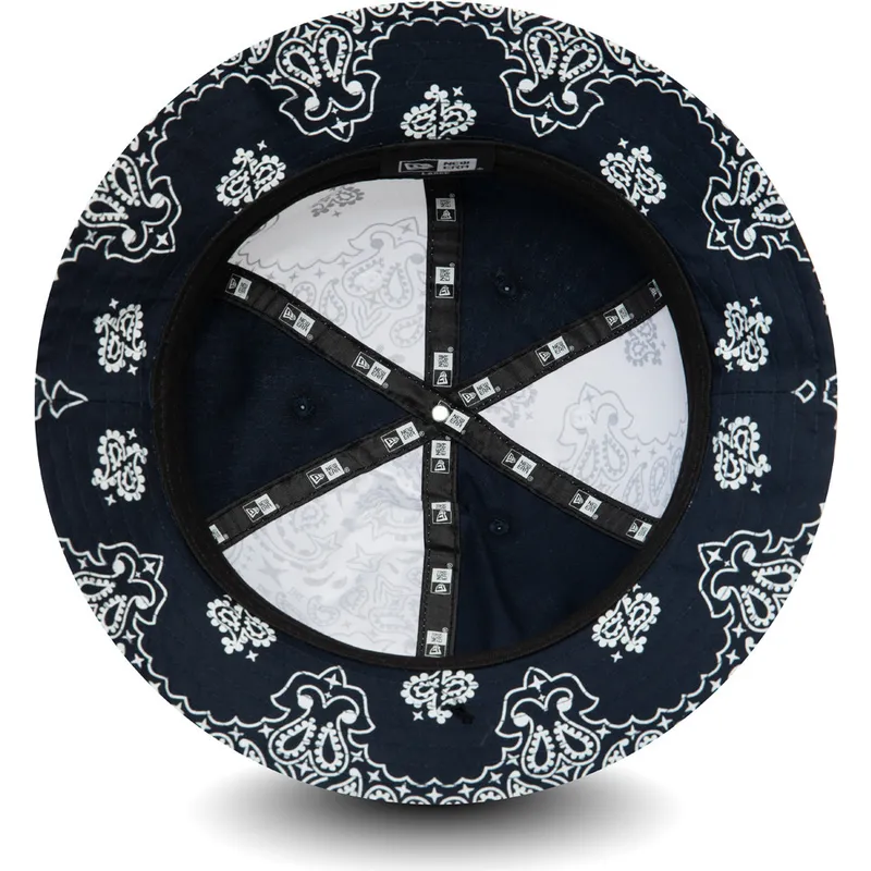 spande-marinebla-fra-bucket-azul-marino-paisley-explorer-af-new-era