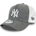 morkegra-og-hvid-trucker-kasket-a-frame-jersey-essential-fra-new-york-yankees-mlb-fra-new-era