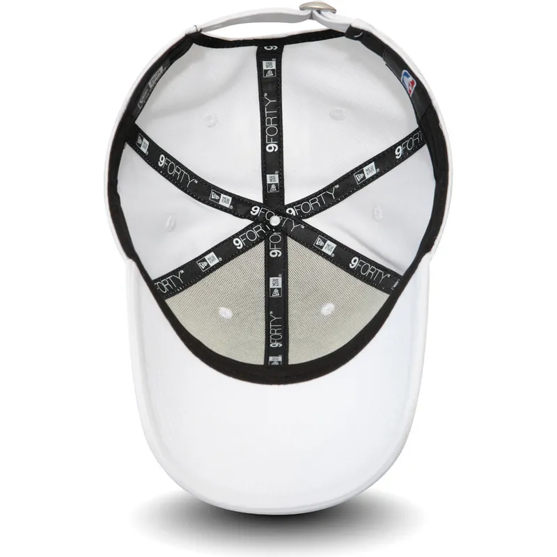 kasketter-buet-hvid-justerbar-rem-9forty-shadow-tech-fra-boston-celtics-nba-af-new-era
