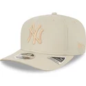 beige-buet-snapback-9fifty-stretch-snap-league-essential-kasket-fra-new-york-yankees-mlb-fra-new-era