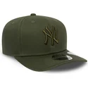 new-era-new-york-yankees-mlb-9fifty-stretch-snap-league-essential-gron-buet-snapback-kasket-med-gront-logo