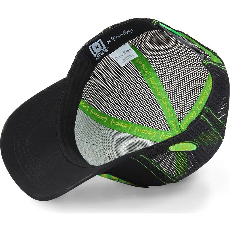 trucker-kasket-sort-rick-og-morty-psy2-fra-capslab