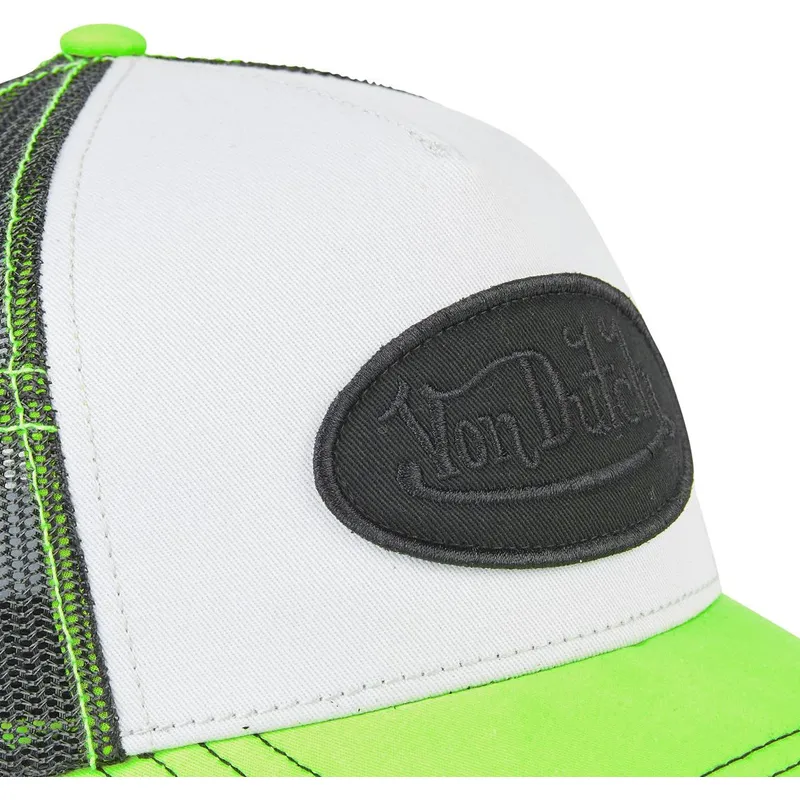 hvid-sort-og-gron-trucker-kasket-sum-col-fra-von-dutch